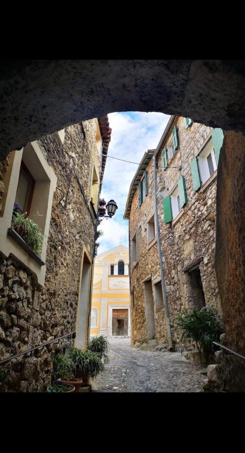 Charmant Appartement De Village Renove Gorbio 外观 照片